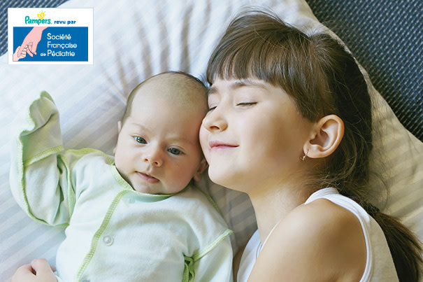 Presentation De Votre Nouveau Ne A Sa Fraterie Pampers Fr