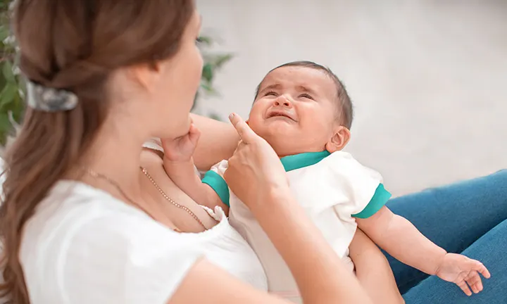 Le réflexe de Moro chez un bébé