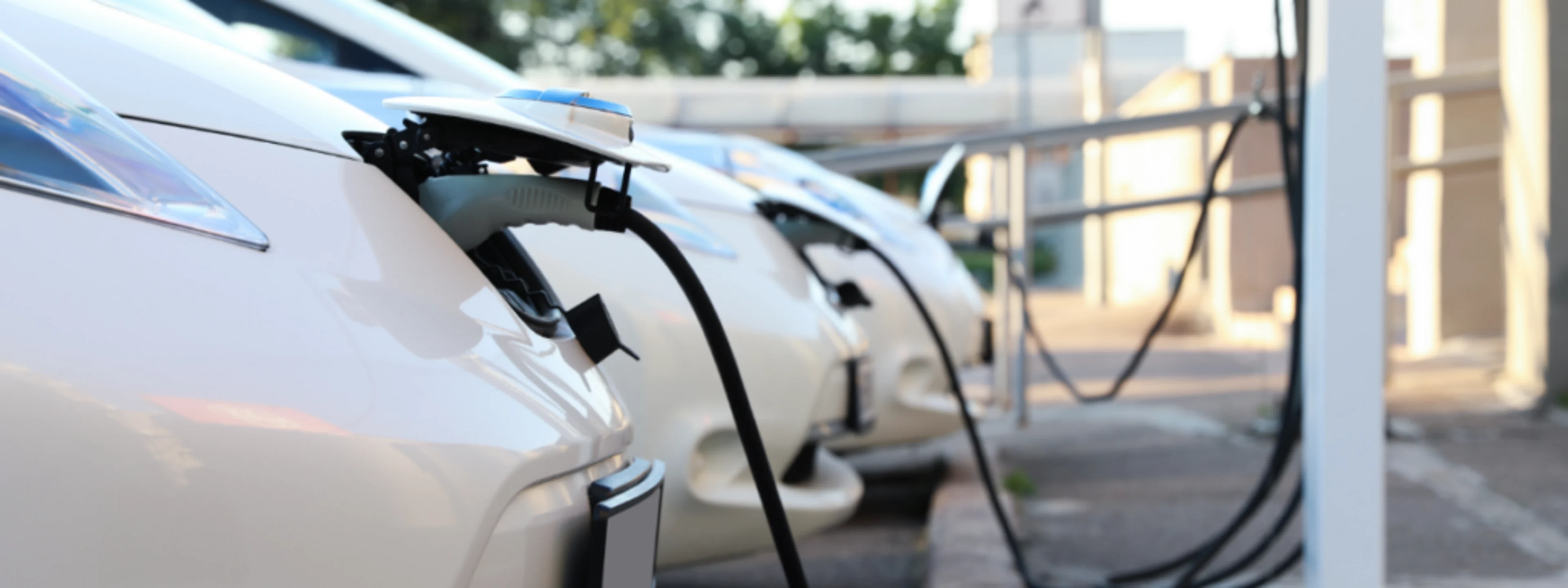 Top 5 reasons to install EV chargers at multi-unit dwellings image