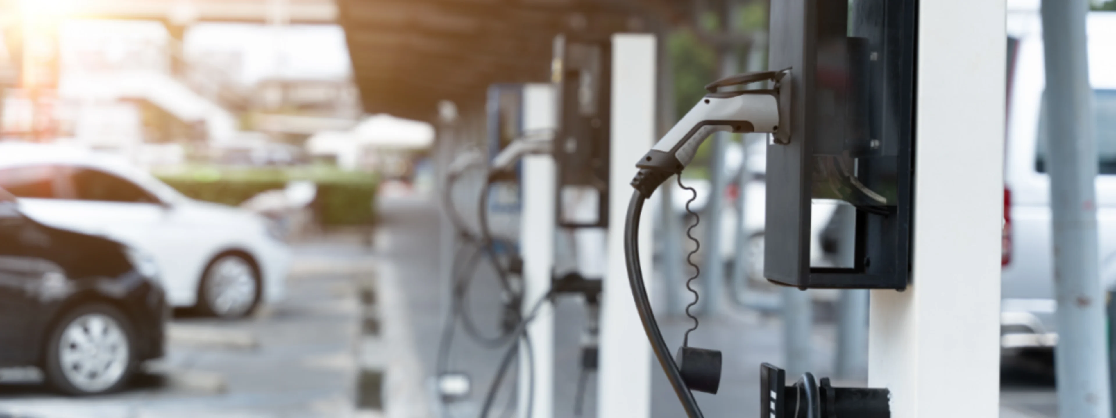 Top 5 reasons to install EV chargers at multi-unit dwellings image