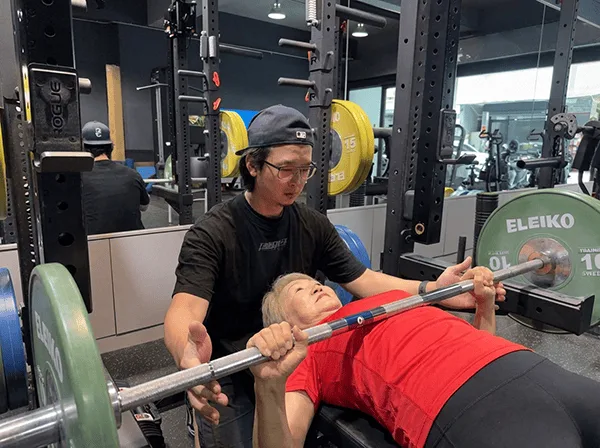 年紀大了也能練！高齡者重量訓練完整指南