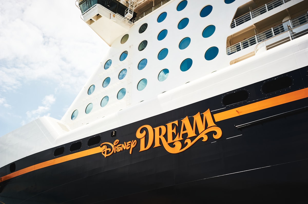 Cruise travel scenery