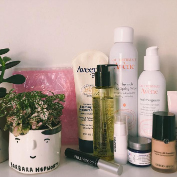 The Travel Photo Editor Who Endorses Weed-Infused Moisturizer