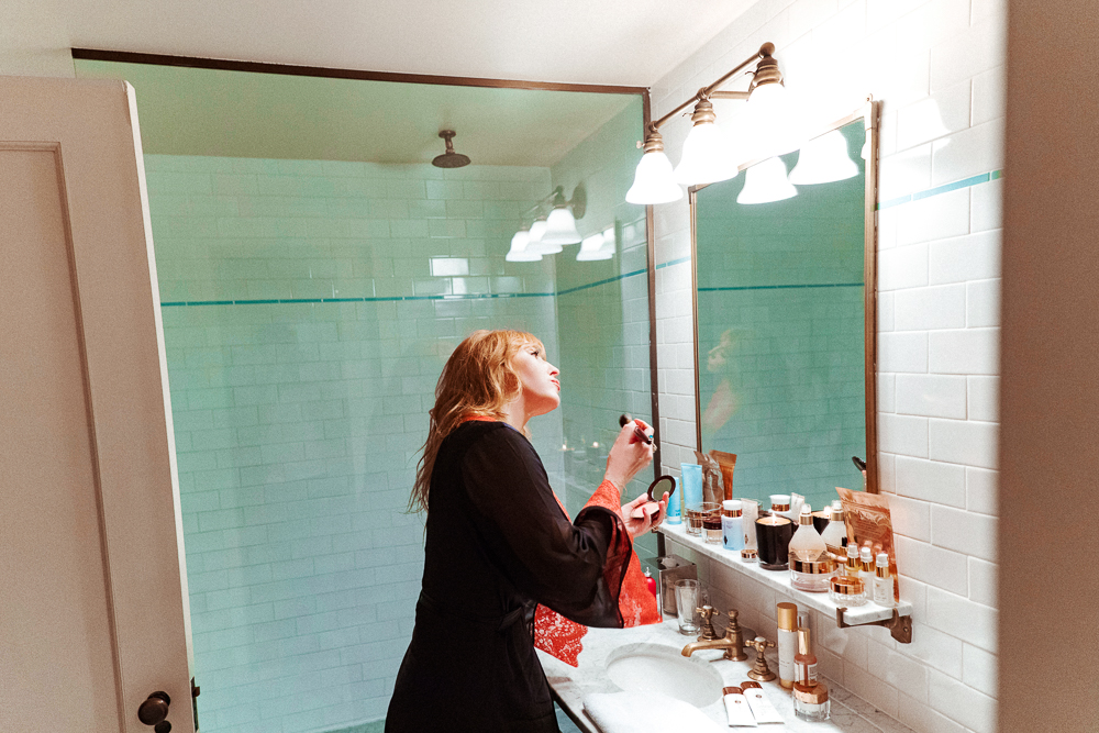 Video: Charlotte Tilbury's Routine For A Night | Into The Gloss
