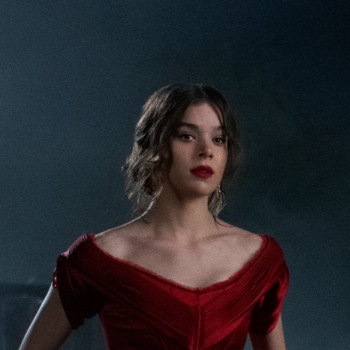 The Red Lipstick In The New Dickinson Series Is So Good