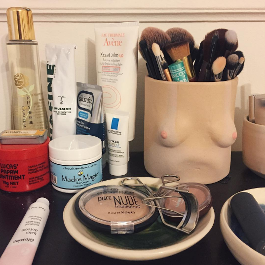 The Fem-Lit Editor With The Highlighter Obsession