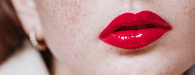 We're Wearing Glossy Lips To Our Holiday Parties