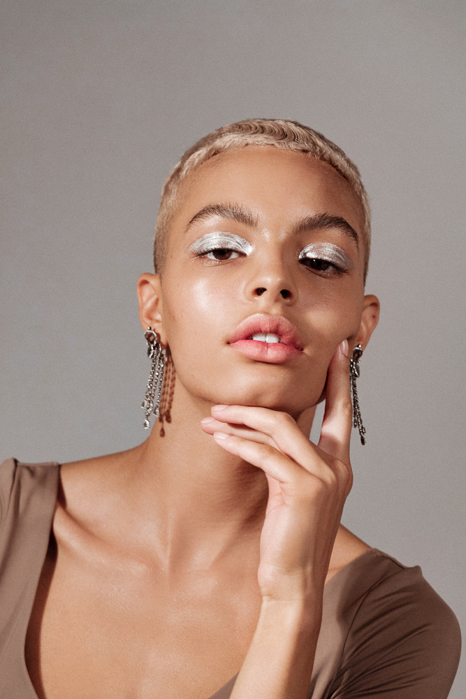 Pair These Highlighters With Big, Dangly Earrings | Into The Gloss