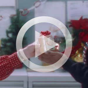 The TJ Maxx Christmas Candle Is The Gift Of The Season