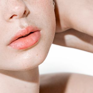 How To Get Rid Of That One Hormonal Zit For Good