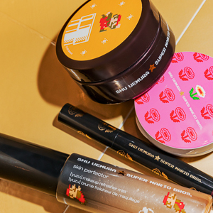 A Very Super Mario Holiday Makeup Collection