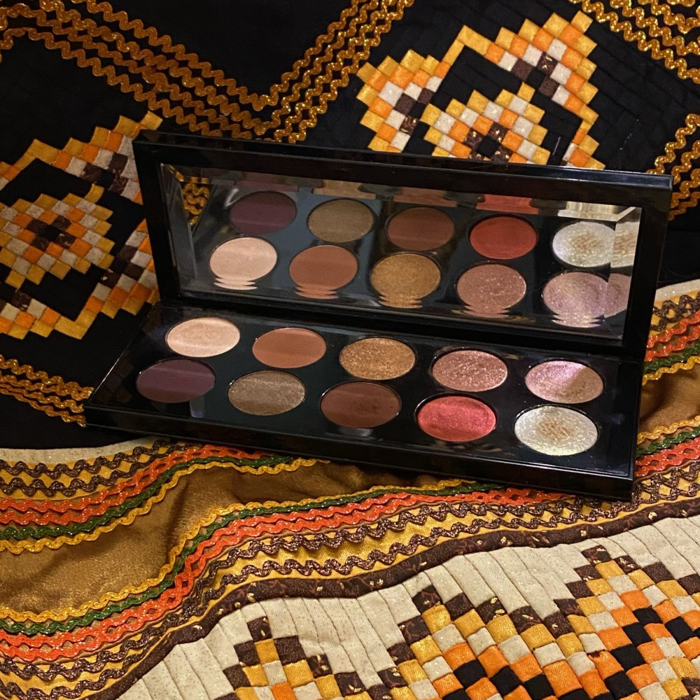 The Princess With A Liquid Liner Trick To Emphasize Almond Eyes