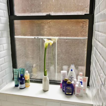 The Economics Grad With The High-Low Makeup Routine 