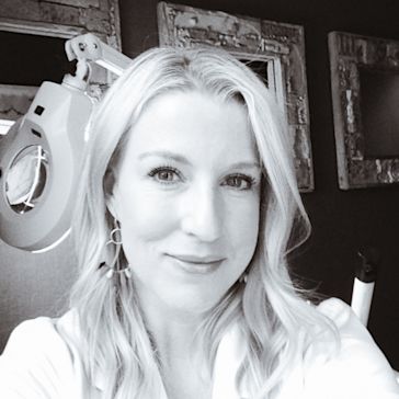 Facialist Renée Rouleau's 5 Tips For Getting Rid Of Acne