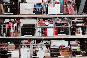 What It's Like To Date A Beauty Junkie