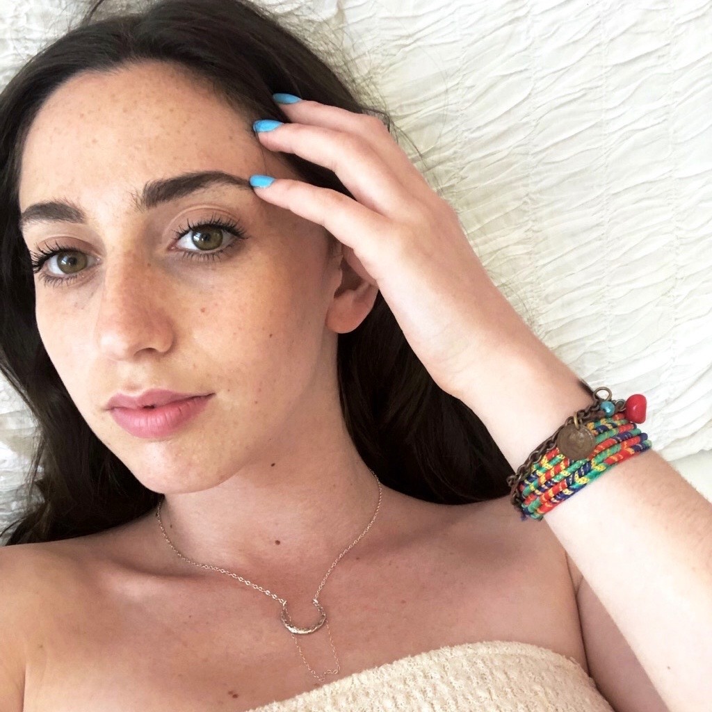 The Broadway Performer With The Trick For False Lashes