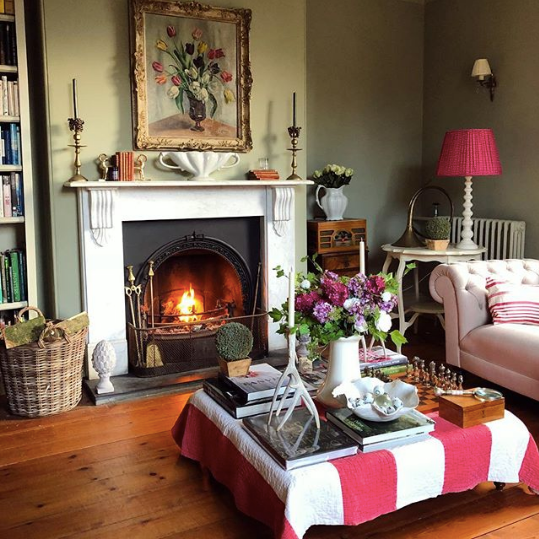 The Vintage Trader Who Gardens In Ruby Woo