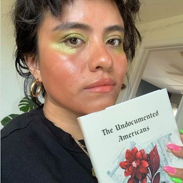 The Author Who Speed Types With Acrylics