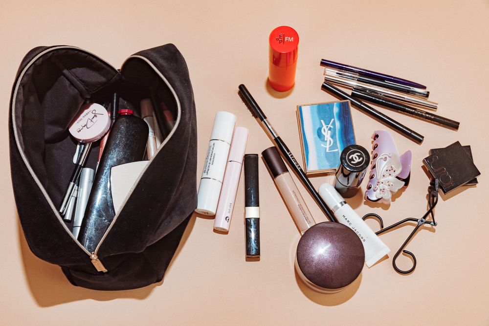 glossier-makeup-bags-2018-12