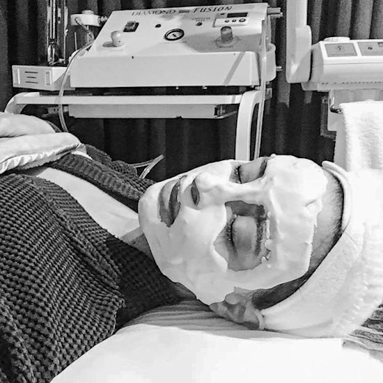 This Facialist Is The Original Queen Of Extractions