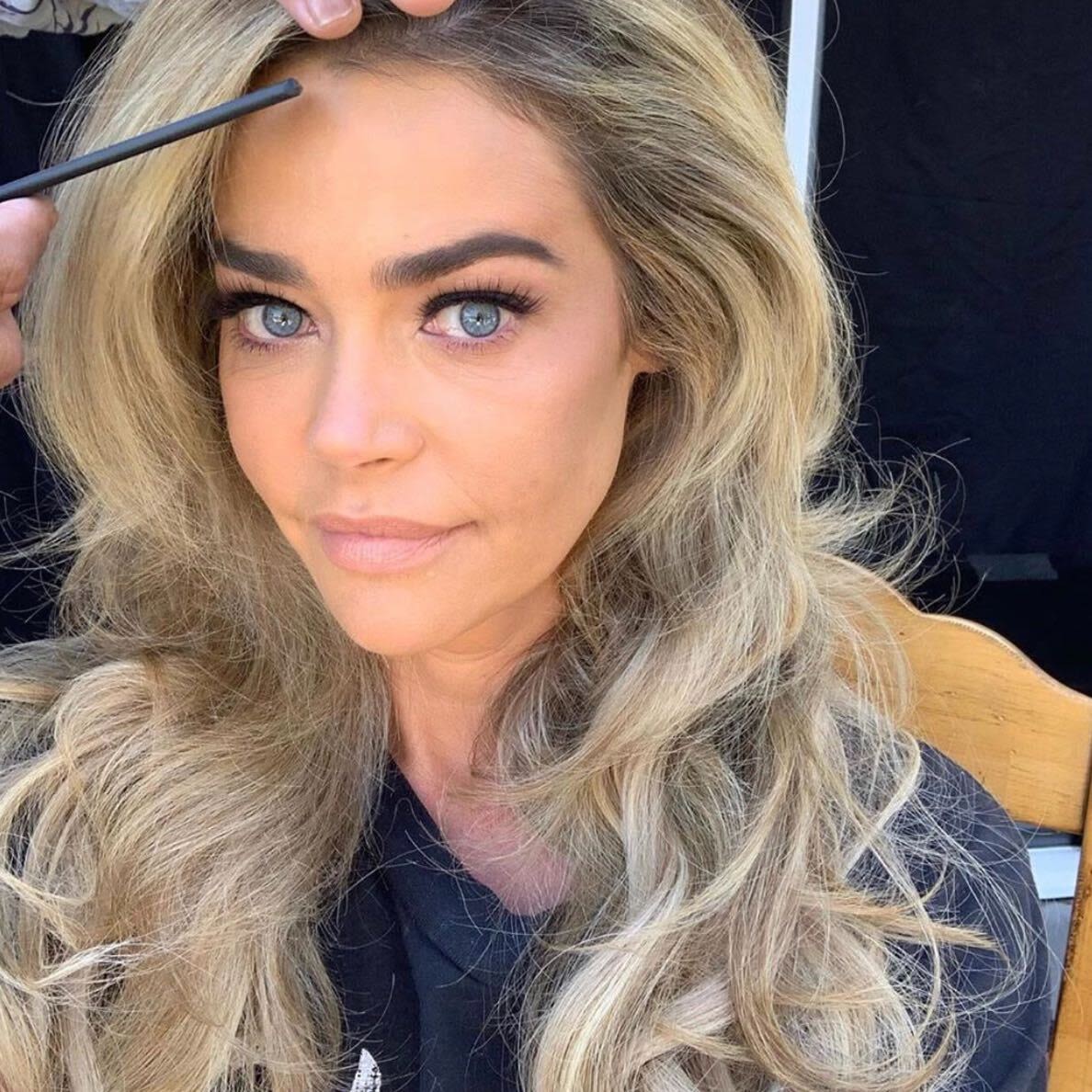 Denise Richards And Her Blonde Brightening Crystals Into The Gloss 7073