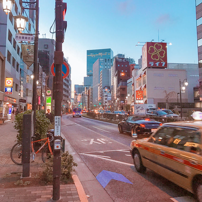 Why Your Moisturizer Suddenly Sucks When You Travel