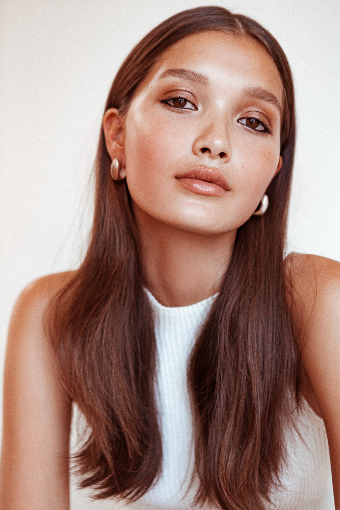 How To Wear Your Hair Behind Your Ears | Into The Gloss