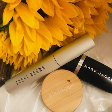 The Broadway Performer With The Trick For False Lashes