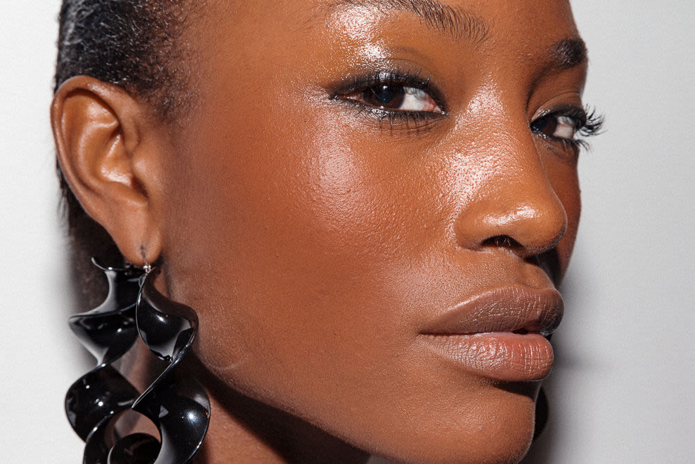 A Smudge-Proof Eye Look For Summer