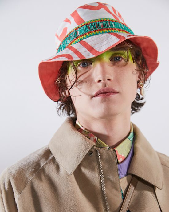 The Art Of Pairing A Hat With Eye Makeup