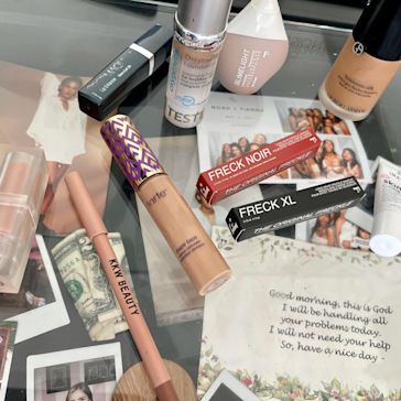 The "Personal Skin Trainer" Addicted To Exfoliating Acids