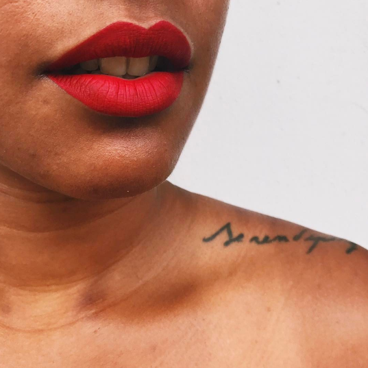 The Tourism Agent With The Essential Curly Hair Routine