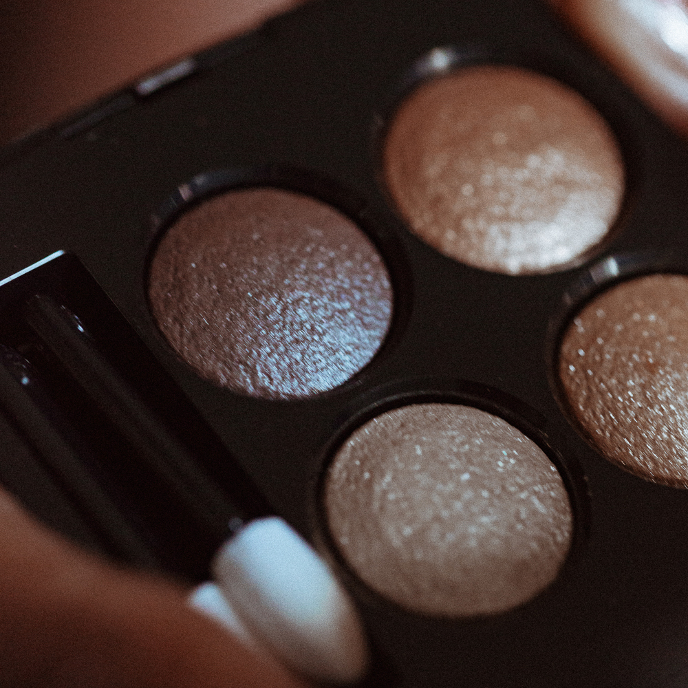 The Two-Step Holographic Eye