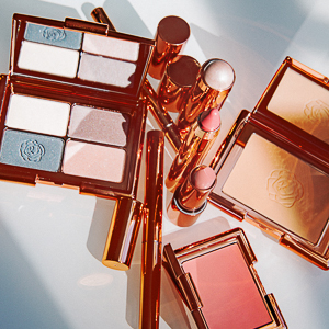 Please Rosie Huntington-Whiteley, Bring Your Makeup Line To The States