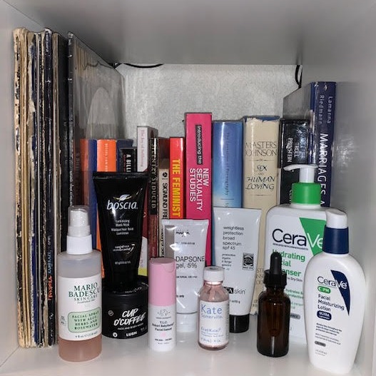 The Social Worker Who DIYs Her Cleansing Oil