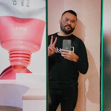 The Website Designer Who Accidentally Dyed His Hair Blue