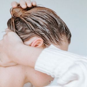 Get The Look Of Highlights Without Any Bleach