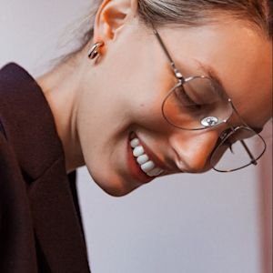 Longer Lashes, Stat