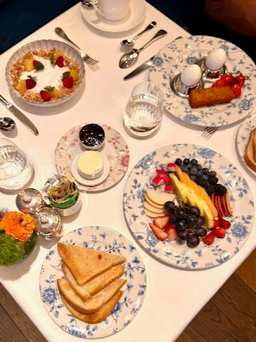 Sophie Carbonari Flew In From Paris To Give Everyone Their Best Met Gala Face