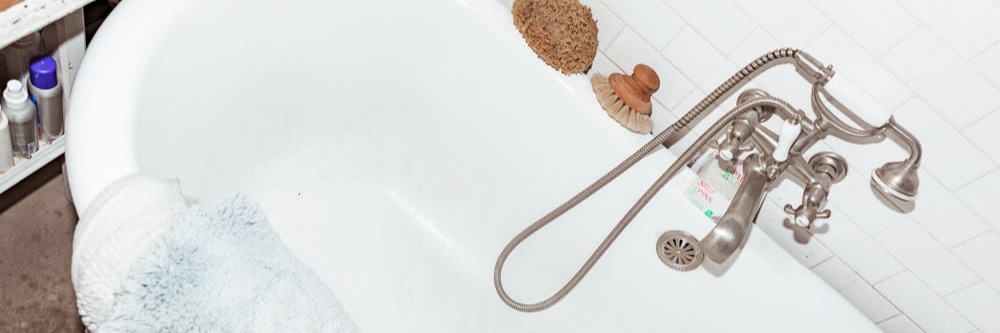 Point/Counterpoint: To Bathe Or Not To Bathe?