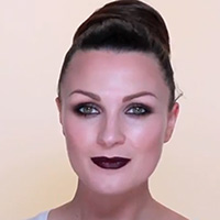 Pixiwoo's 'Dark Eyes & Lips Makeup'