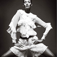 Amy Cuddy's 'Your Body Language Shapes Who You Are'