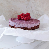 Eat Pretty: Raw Raspberry Chocolate Freezer Cake