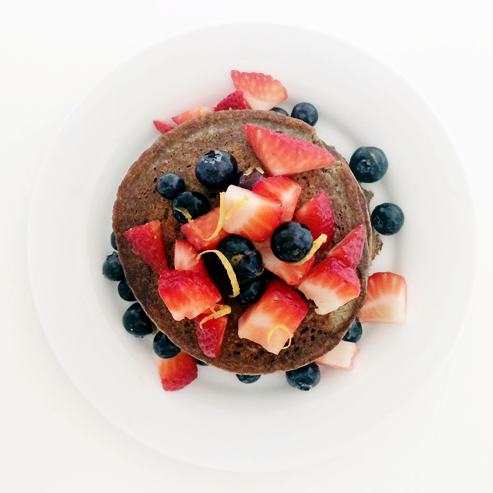 Eat Pretty: Saturday Morning Blueberry Pancakes