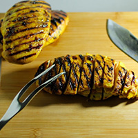 Eat Pretty: Thai Chicken With Spicy Coconut Sauce