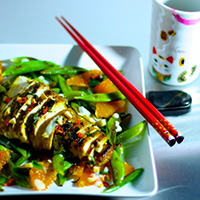 Eat Pretty: Thai Chicken With Spicy Coconut Sauce
