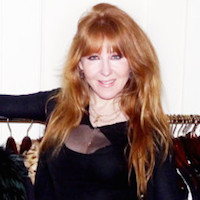 Charlotte Tilbury Puts Makeup On Before Bed
