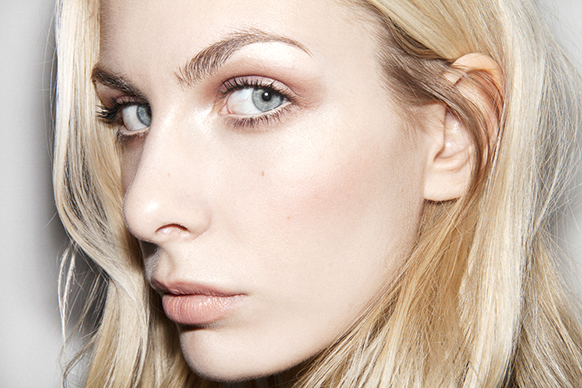 The Best Makeup For Blue Eyes