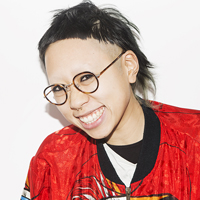 What It's Like To Assist A Top Makeup Artist