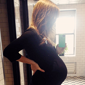 Joanna Goddard's Guide To A DIY Pregnancy